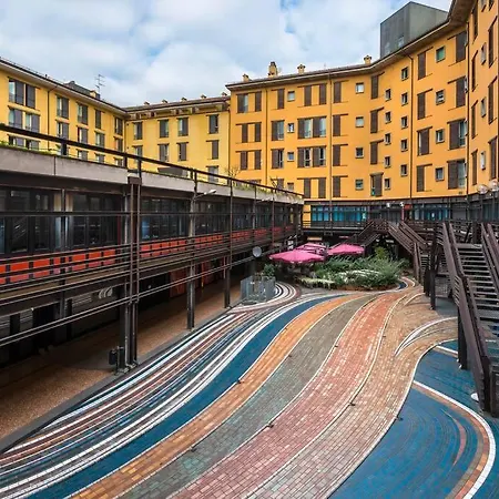 Center Train Station